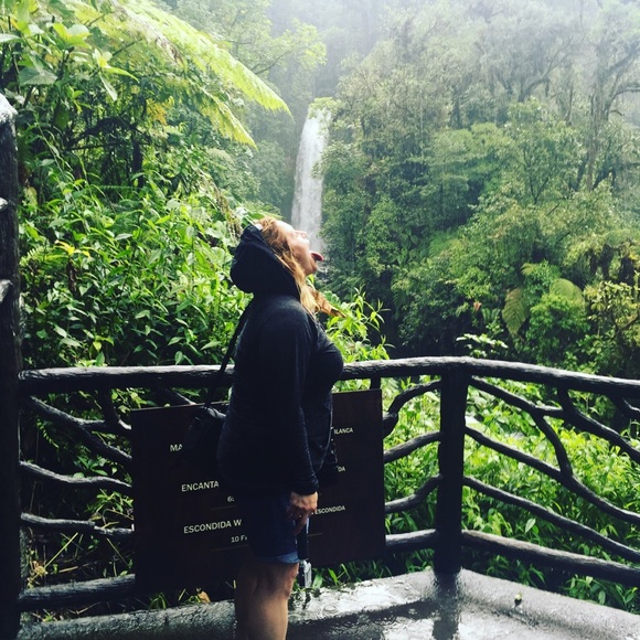 Meet your Posher, Valerie - Picture 1 of 1